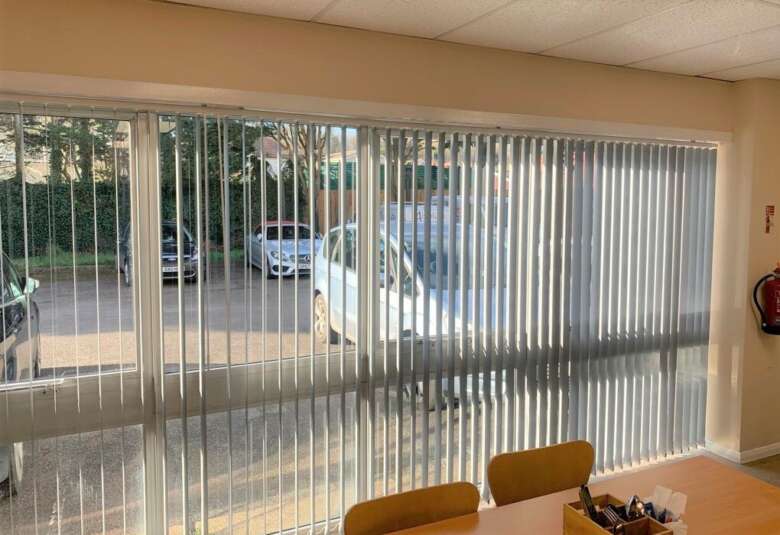 Vertical Blinds Adjustable Louvres