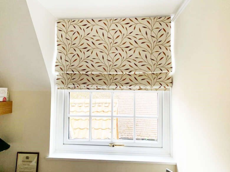 Roman blind