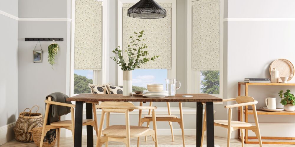 Made to measure roller blinds